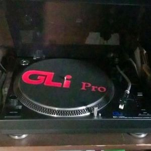 GLI pro belt driven 1600 Turntable